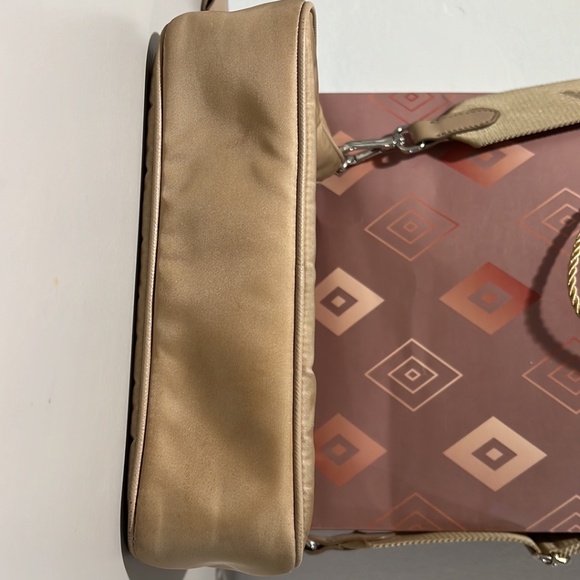 PRADA Re-Edition 2005 $1950 - Picture 7 of 11